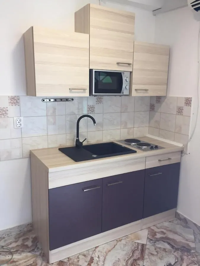 One-Bedroom Apartment, Wifi, Airco, Parking, Washing Machine, Grill Medulin 0*,