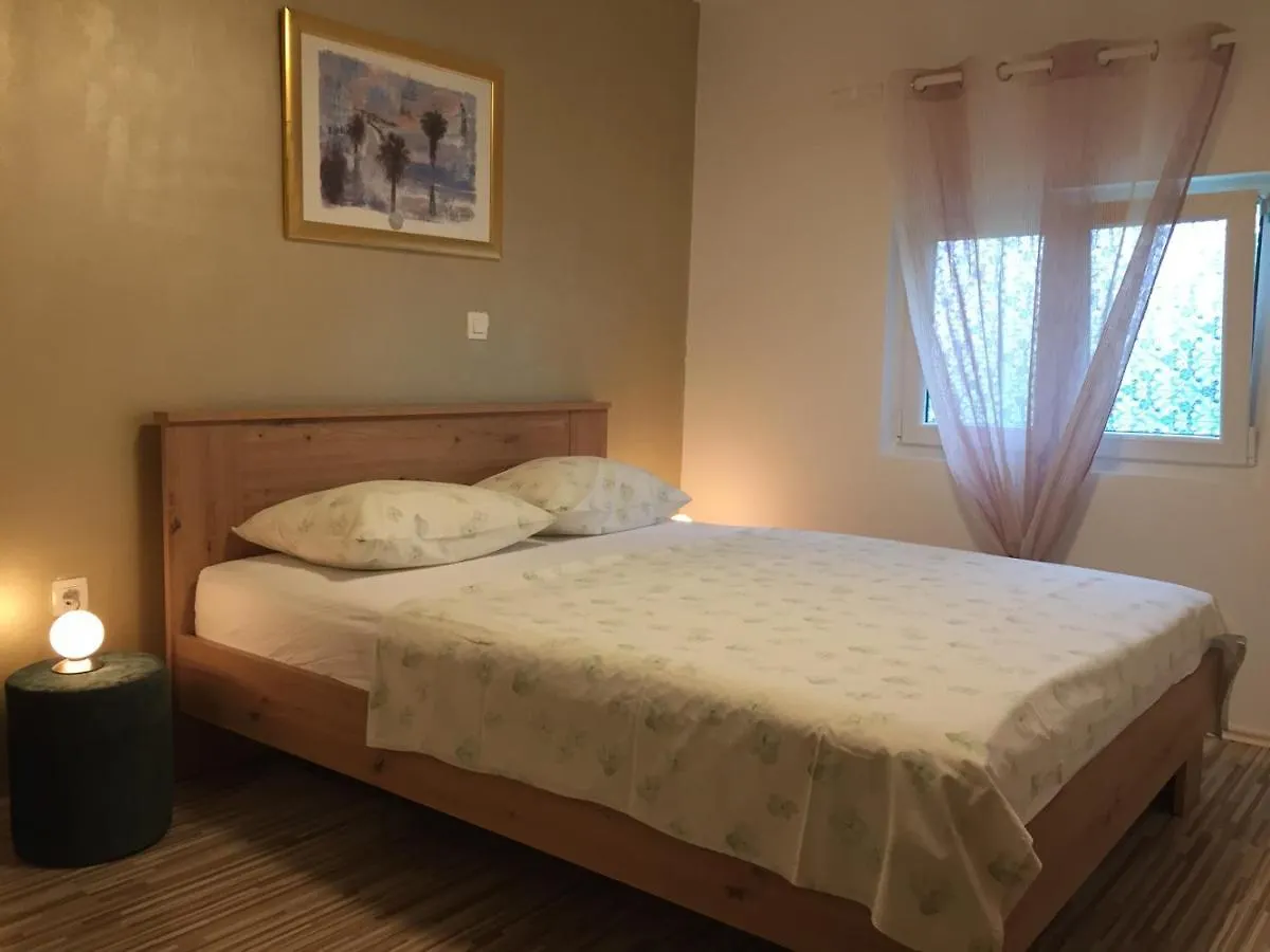 One-Bedroom Apartment, Wifi, Airco, Parking, Washing Machine, Grill Medulin Apartment