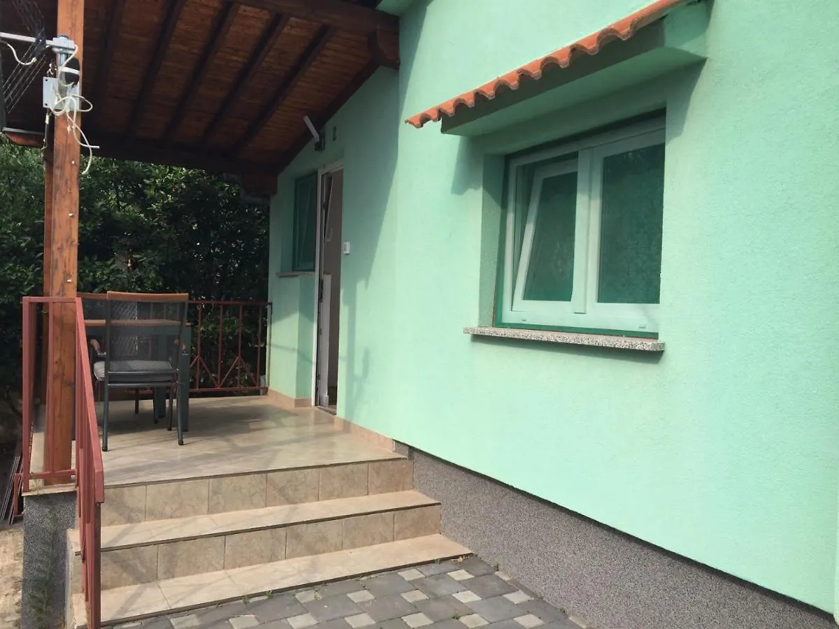One-Bedroom Apartment, Wifi, Airco, Parking, Washing Machine, Grill Medulin Apartment